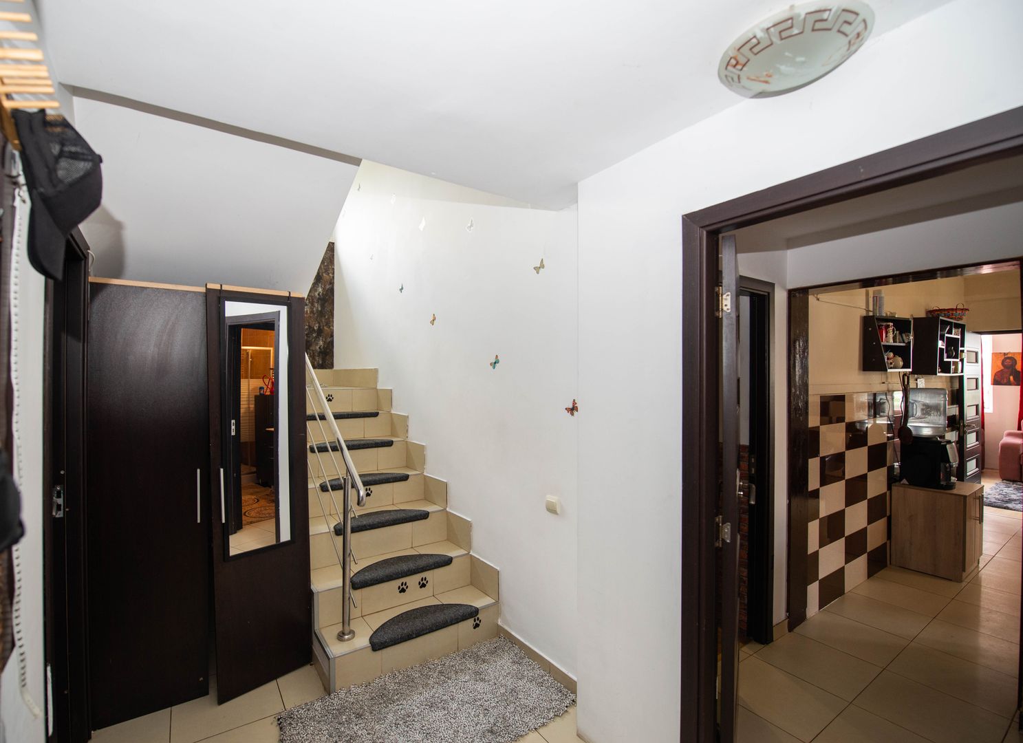 Casa Vila individuala spatioasa cu gradina de vanzare comuna Berceni - Poză 7