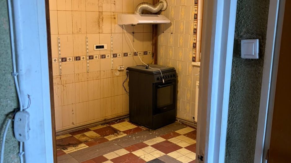 Apartament 4 camere centrala proprie necesita renovare Lujerului - Poză 12