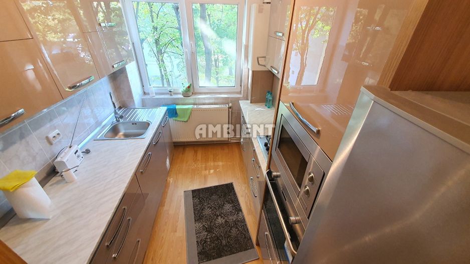 Apartament 3 camere, etaj 2, renovat, mobilat și utilat, zona DONICI; - Poză 1