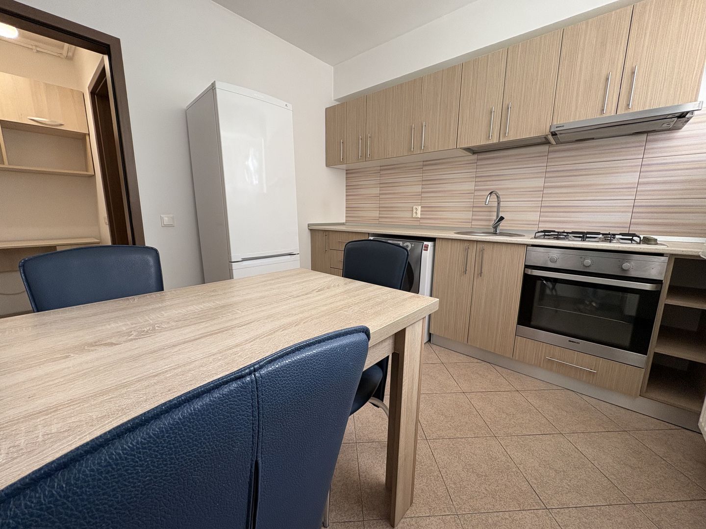 Garsoniera decomandata 33mp bucatarie inchisa loc parcare Fundeni S2 - Poză 5