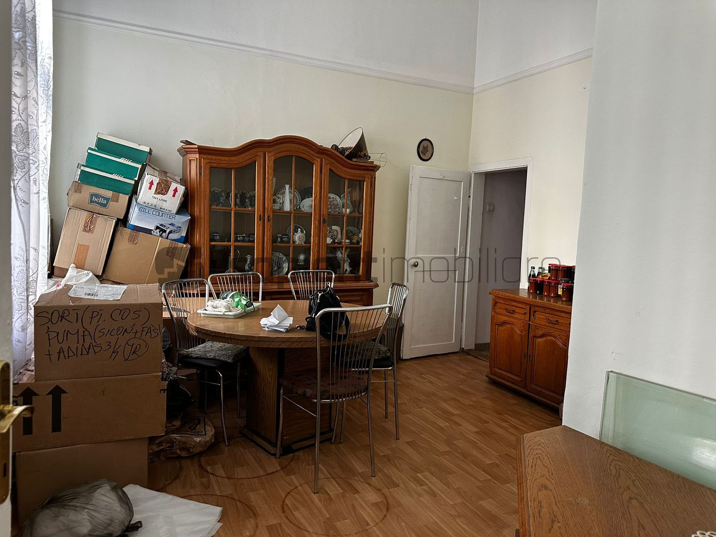 Apartament la casa cu 4 camere si acces auto, ultracentral - Poză 11