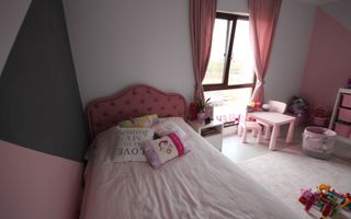 Modern si primitor - Poză 15