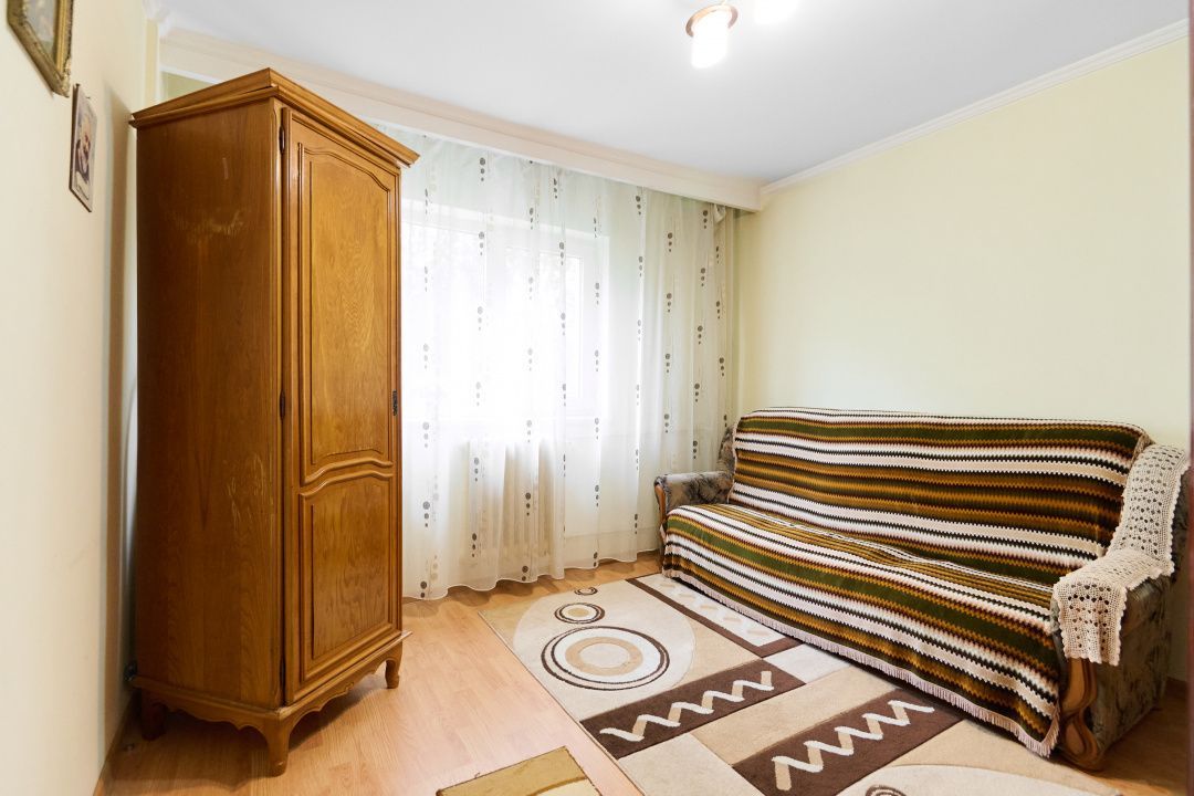 Apartament decomandat  4 camere -  etaj intermediar - Cartier Nord - Poză 2