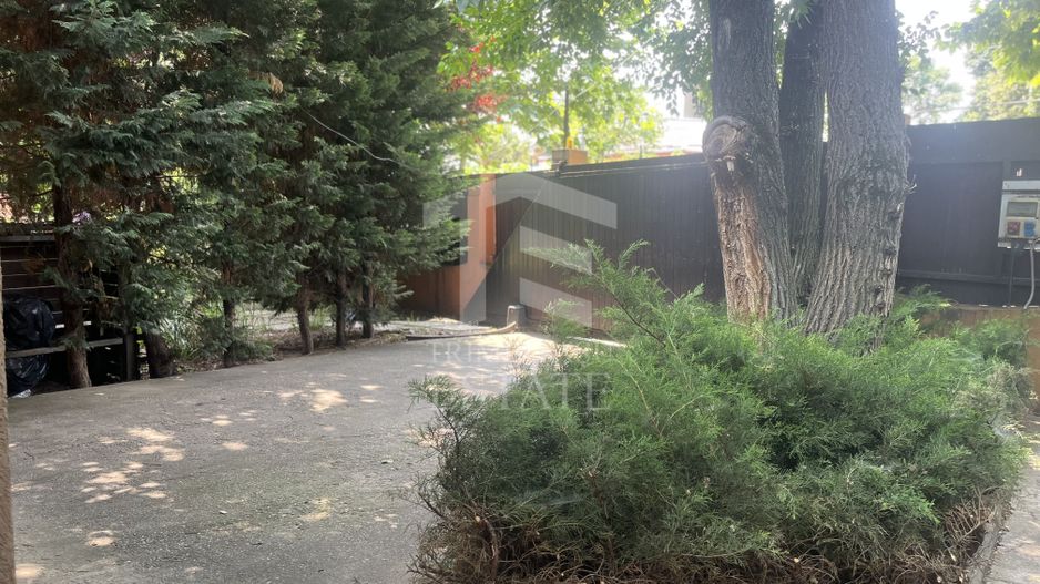 ANDRONACHE | Vila 4 Camere | Garaj  | Curte Verde | Ciubar & BBQ - Poză 4