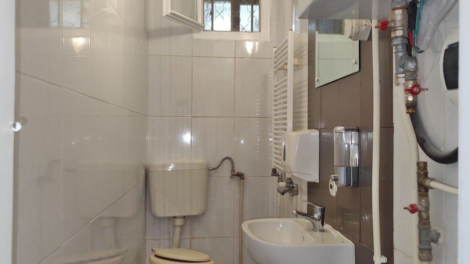 Birou 103 mp, 4 camere, ultracentral, str.I.Vulcan, Oradea, INCHIRIERE - Poză 13