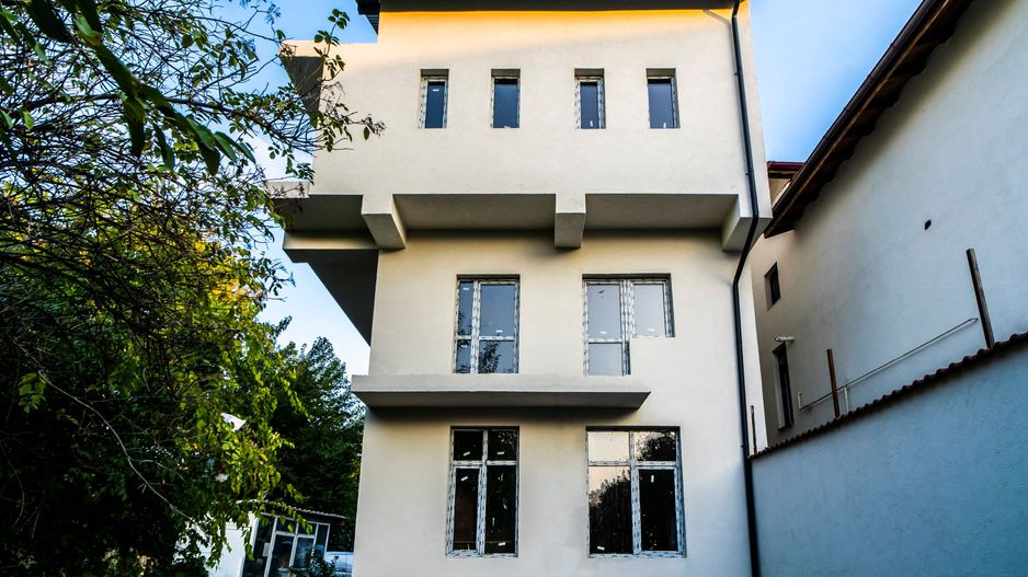 Apartament 3 cam., 2 bai, 2 balc., bloc nou, finisat la cheie, centrala termica - Poză 15