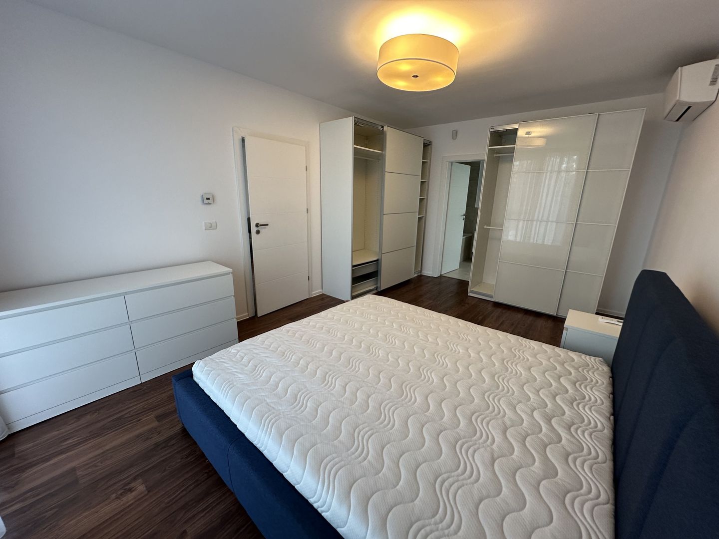 Apartament in vila cu curte-  Dumbravita - Poză 9