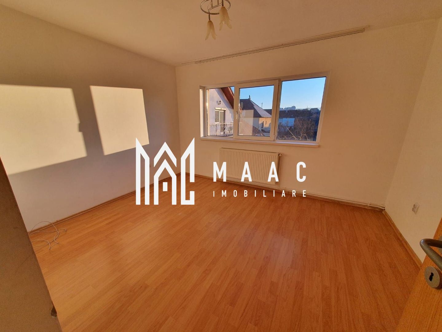 Apartament 3 Camere | Loc de pracre | 67MPU | Trei Stejari - Poză 1