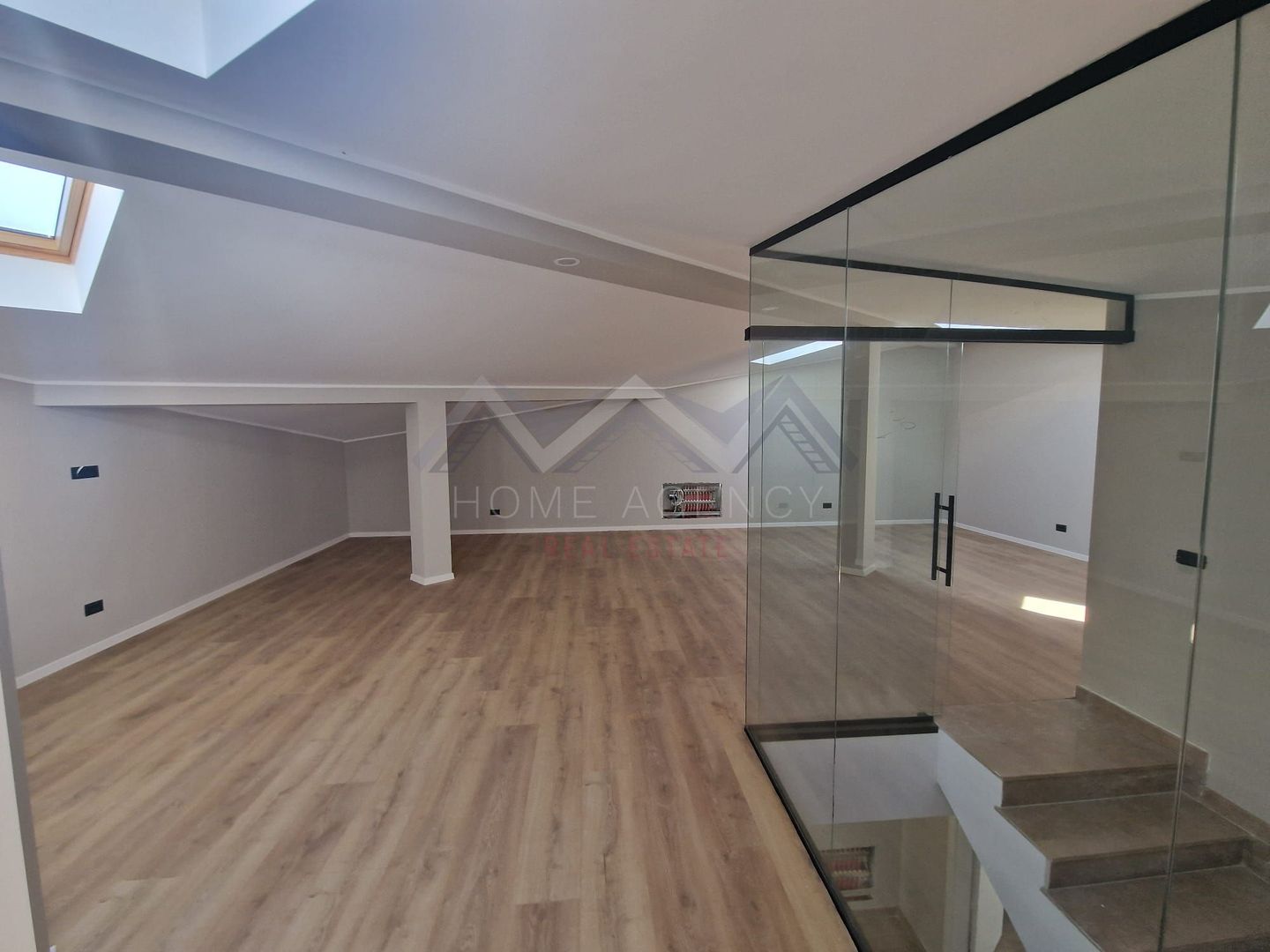 Casă nouă de vânzare lângă Pădurea Tunari – 5 camere, 306 mp teren - Poză 10