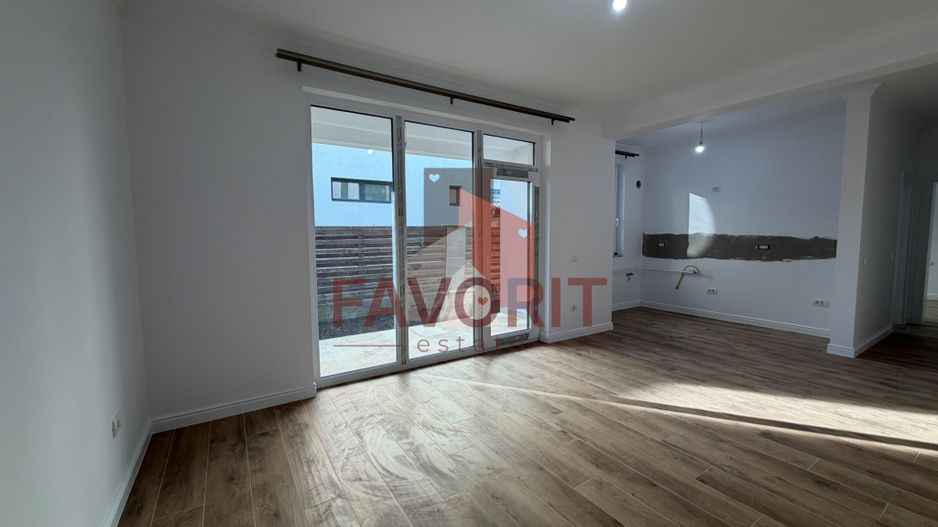 Suprafata generoasa.Terasa acoperita si incalzita. 2 locuri de parcare - Poză 1