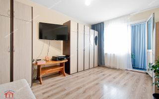 Apartament 2 camere decomandate, Micro 19 etaj 7/10, vedere panoramică - Poză 1