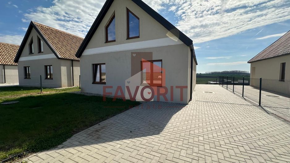 Casa Individuala in Sanandrei | 3 camere | Toate utilitatile | Asfalt - Poză 1