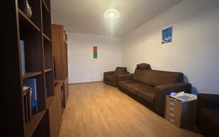 3 camere | zona excelenta | izolat interior | etaj intermediar | - Poză 3