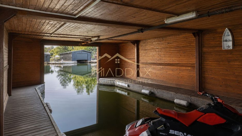 Vila Exclusivista cu 5 camere *3000mp curte si deschidere la lac* // Snagov - Poză 2