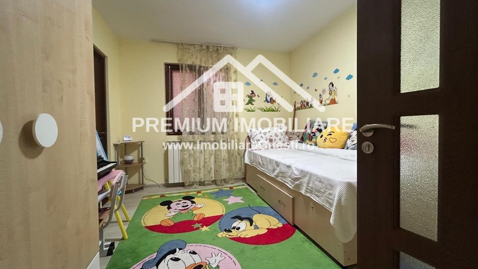 „Vilă cu piscină și teren 1.400 mp în zona Mal, Onești - Poză 26