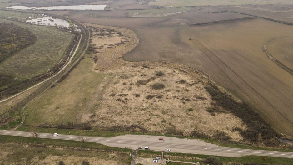 Teren extravilan in Ineu - Poză 4