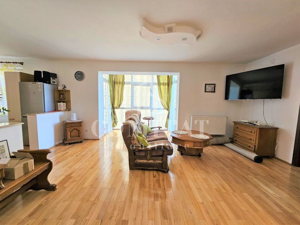 OPORTUNITATE | Apartament cu 7 Camere | 3 Niveluri | 200mp | Borhanci - Poză 2