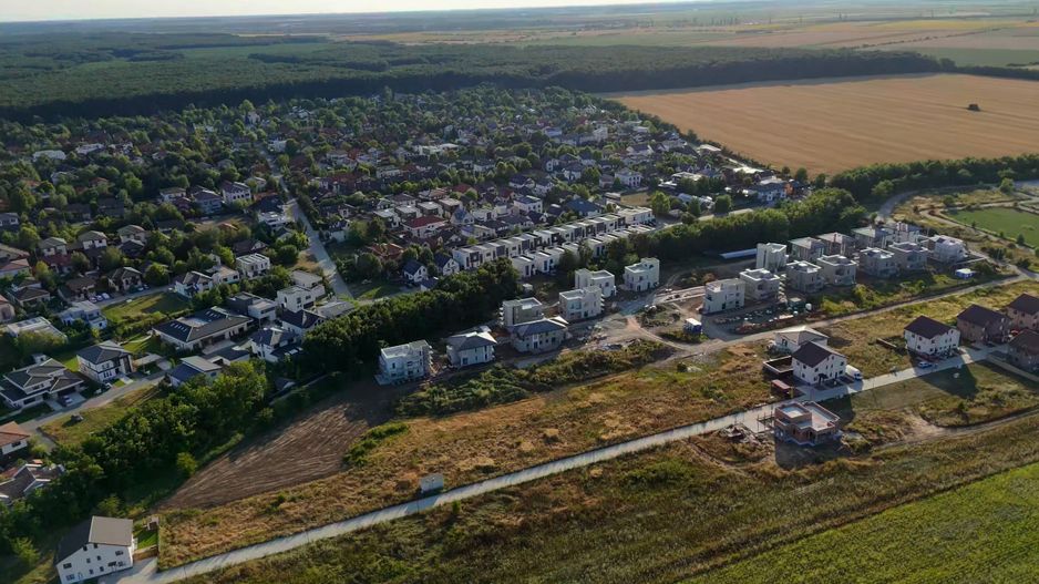 Terenuri de vanzare în complexul rezidențial Shine Residence Corbeanca - Poză 1