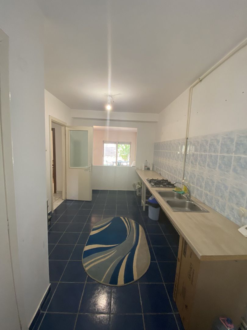 Casa de vânzare/închiriere zona Lunei - Poză 22