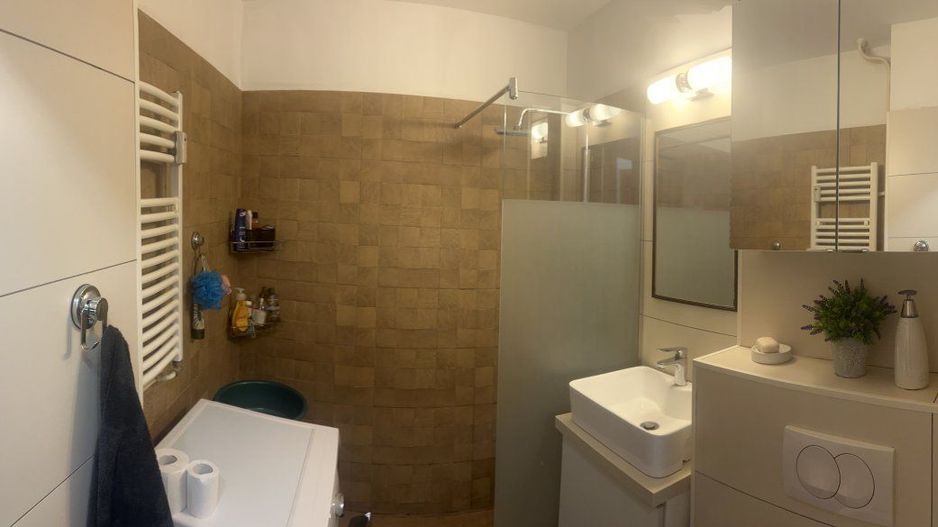 Spre închiriere apartament 3 camere renovat - Poză 4