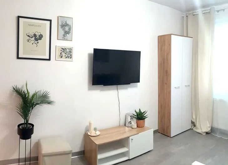 GARSONIERA GROZAVESTI, BUCATARIE DESCHISA, MODERN, METROU 7 MINUTE - Poză 1