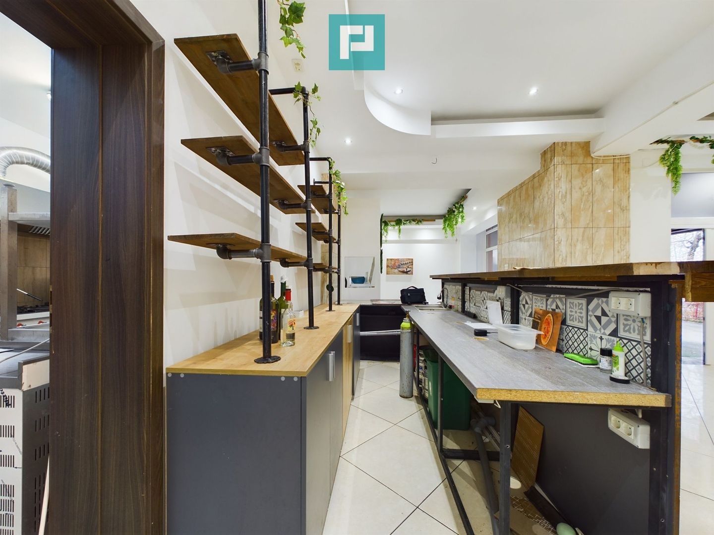 Spațiu comercial pe mal zona 300vMicălaca - Poză 7