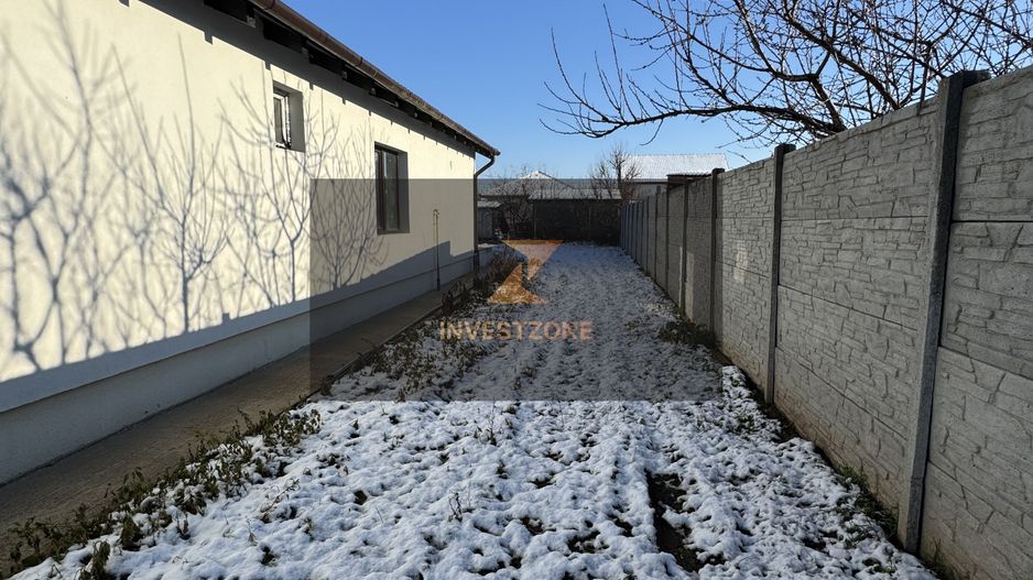 Casă la intrare în Sântandrei - Poză 8