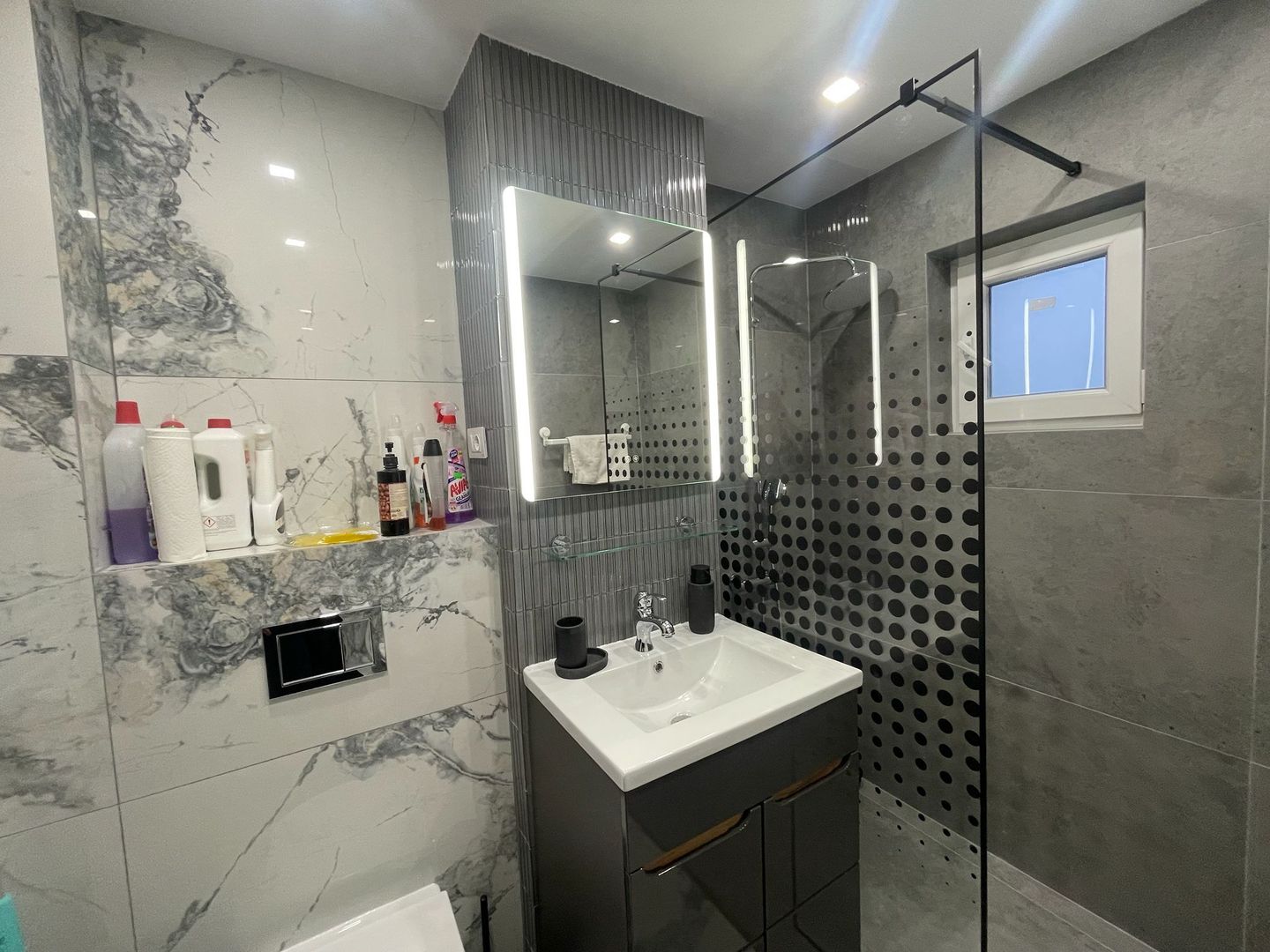 APARTAMENT MODERN | COMPLET MOBILAT SI UTILAT| 2 CAMERE | RADAUTI - Poză 23