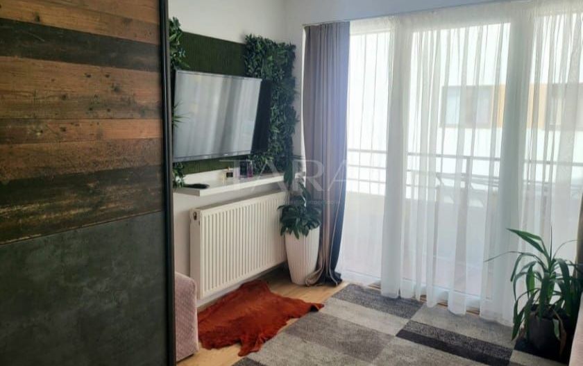 Apartament 3 camere modern, decomandat,  zonă excelentă. - Poză 2