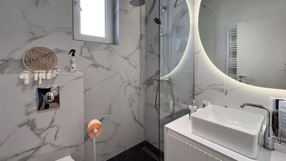 Vilă individuală elegantă, complet mobilată și utilată, lângă parcul și pădurea din Corbeanca - Poză 12