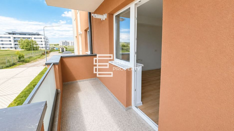 Apartament 3 camere, bloc nou, Calea Surii Mici-Zona de Vest - Poză 9
