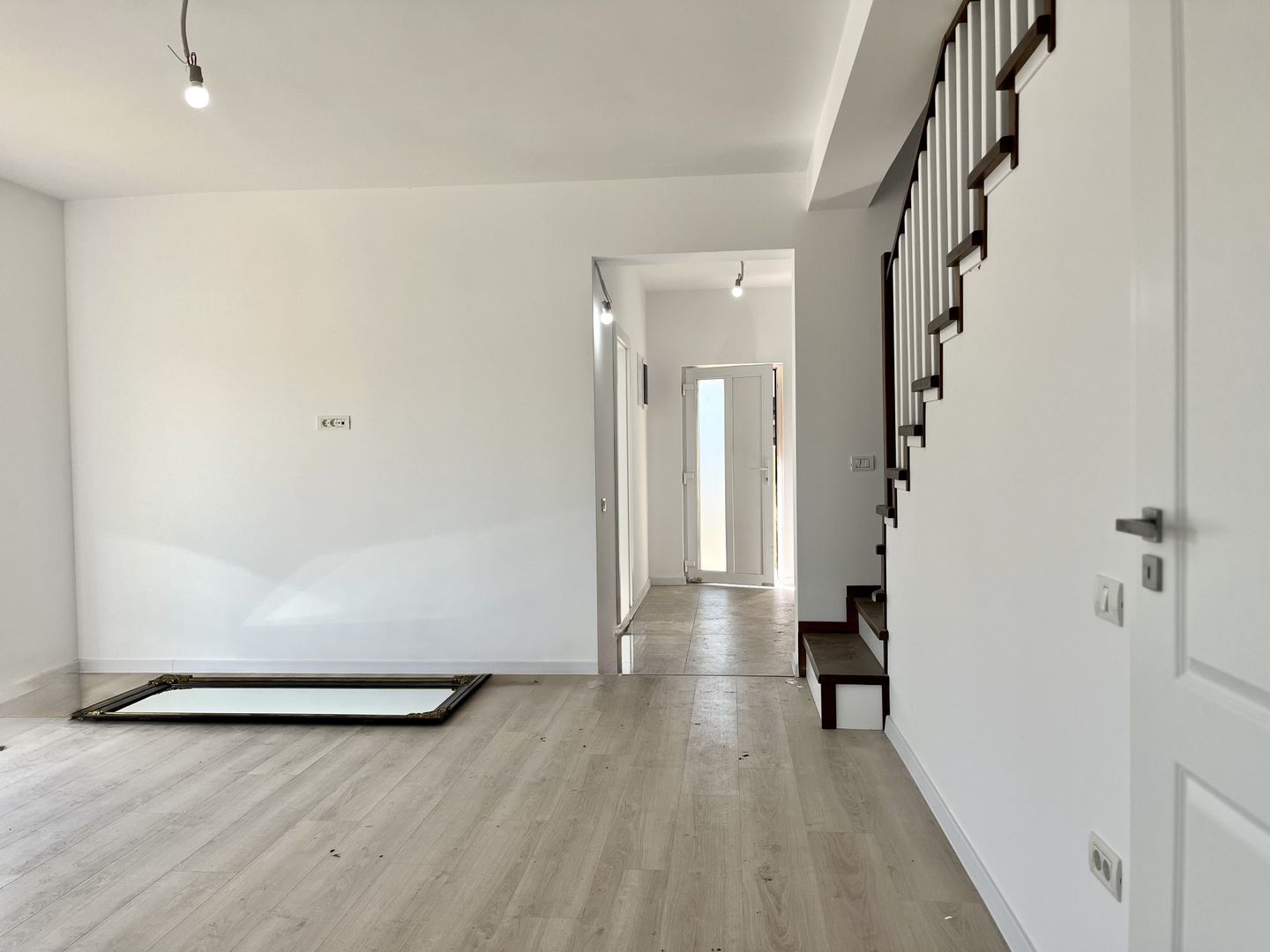 Duplex modern, separat prin camera tehnica, in Ghiroda - zona Primărie - Poză 4