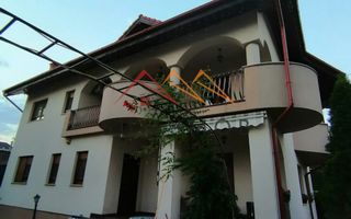 Vila P+E+M, an 2012, 6 camere, ultracentral, finisaje lux, Ploiesti,PH - Poză 1