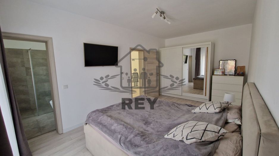 Casă modernă de vânzare în Șelimbăr la mai puțin de 7 min de Sibiu - Poză 6