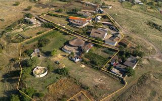 Complex turistic de vanzare in Enisala / Tulcea - Poză 1