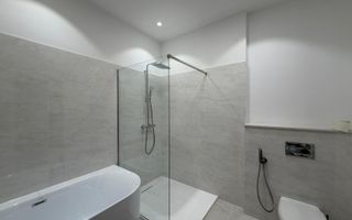 INCHIRIERE 4 CAMERE LUX | 200MP | NEMOBILAT | LOC PARCARE | VEDERE LAC - Poză 21