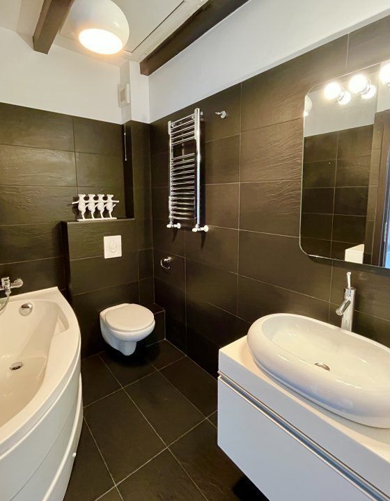 Unirii zona Marriott, Casa/Vila P+1+curte, Comercial sau Rezidential - Poză 12