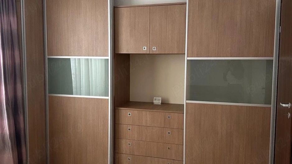 Apartament 3 camere, etaj 1, parcare inclusa, 2 băi, zona Trapezului - Poză 3