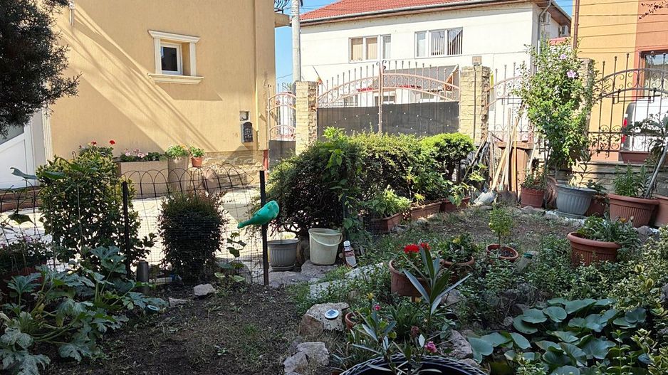 Casa singura in curte ultracentral in Oradea - Poză 18