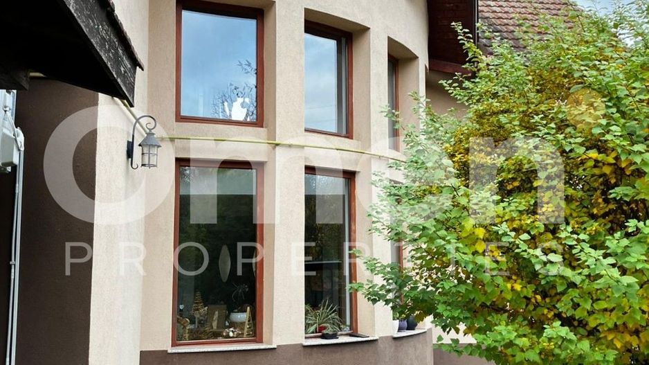 Vilă de închiriat – 260 mp utili, teren 1300 mp, 5 dormitoare, 3 băi, 3 balcoane - Poză 27