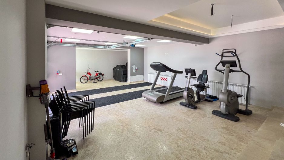 NEW VILLA TO RENT |  Vila premium cu piscina și jacuzzi încălzite - Poză 41