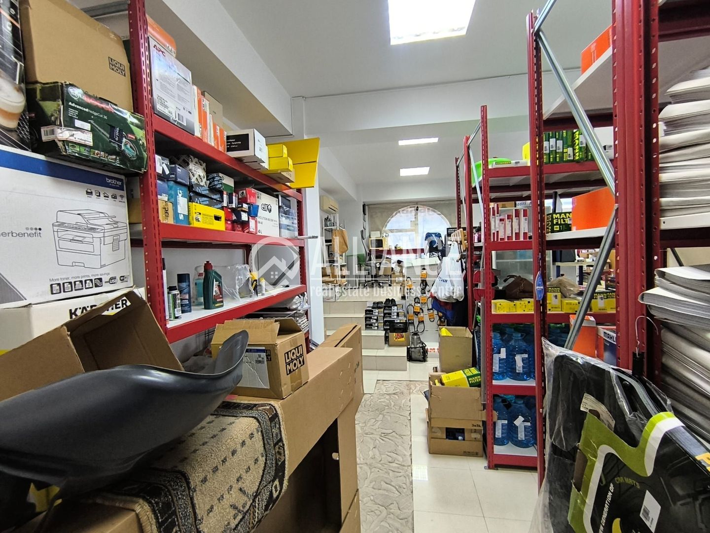 CENTRU ATELIERELOR - Spatiu comercial cu suprafata vitrata mare ! - Poză 16