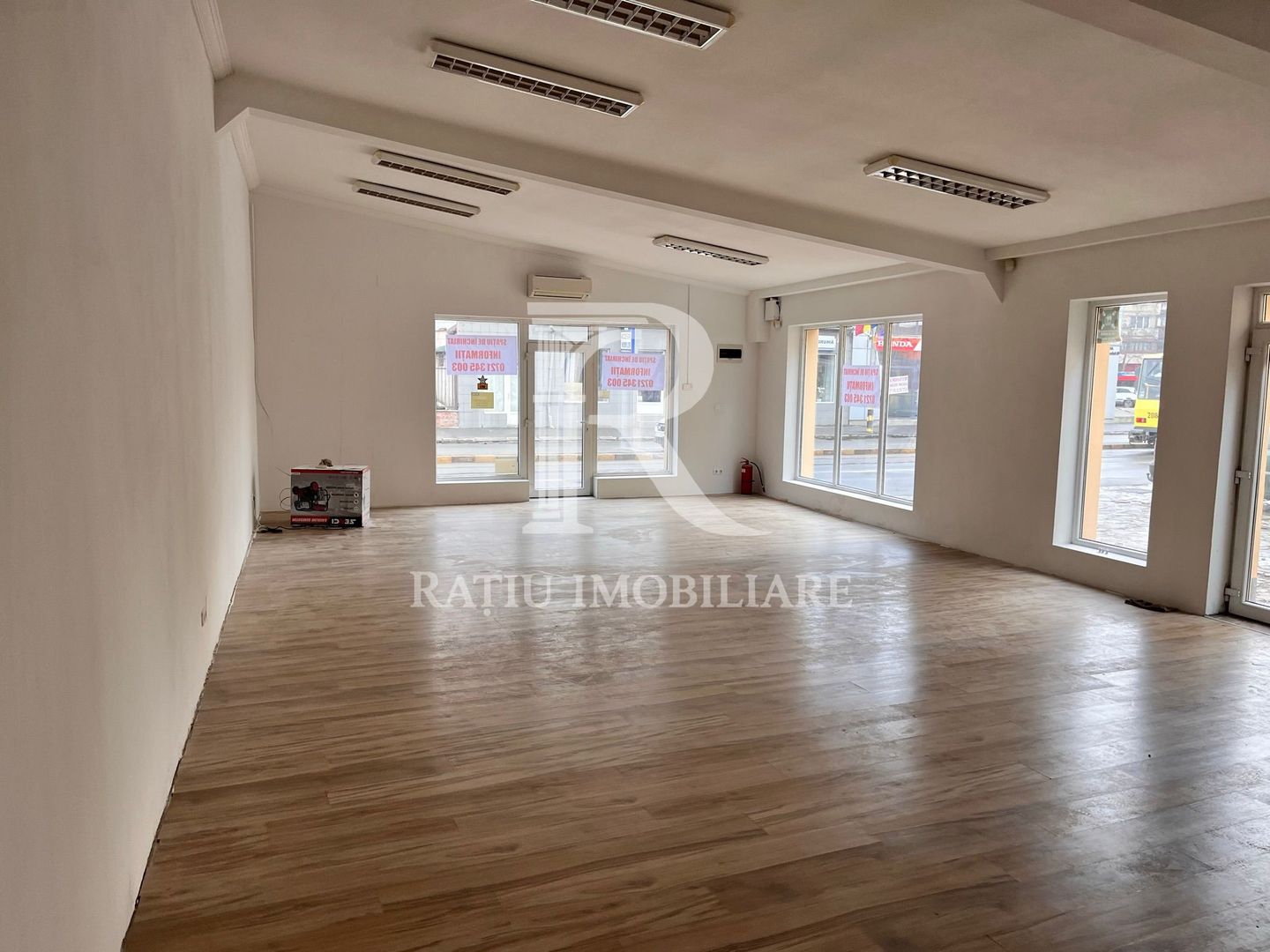 Spatiu Comercial | Decebal | Oradea - Poză 1