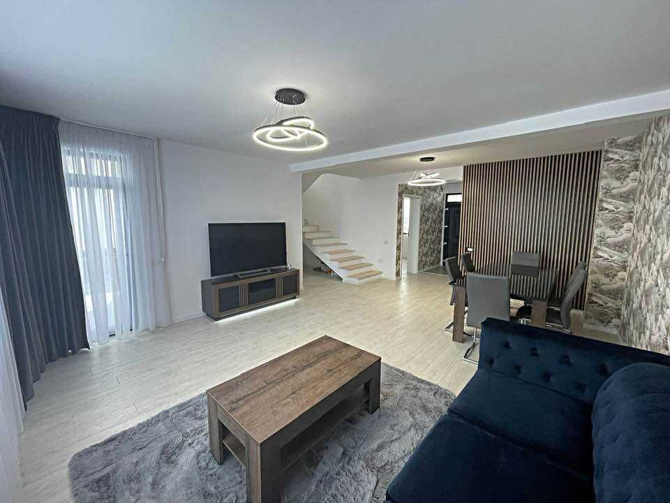 Superba Casa 4 Camere 3 Locuri Parcare Domnesti - Poză 1