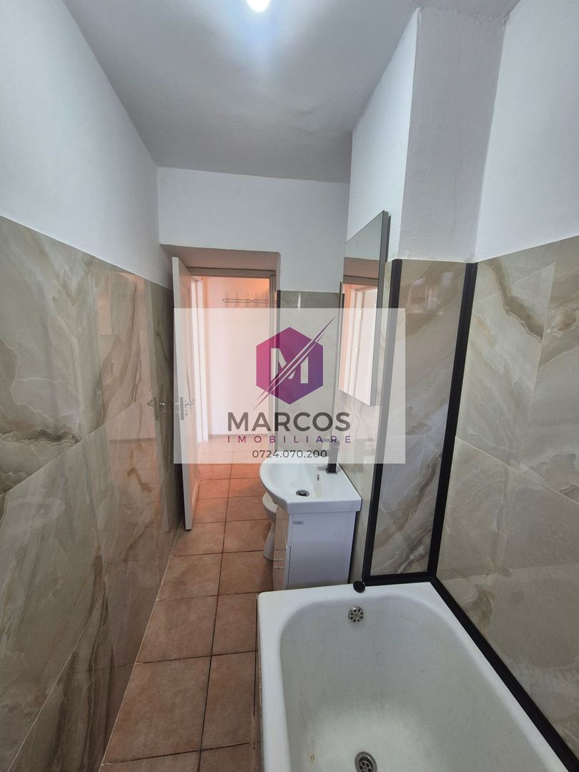 Închiriez apartament 1 camera et.1 Micro 1 - Poză 4