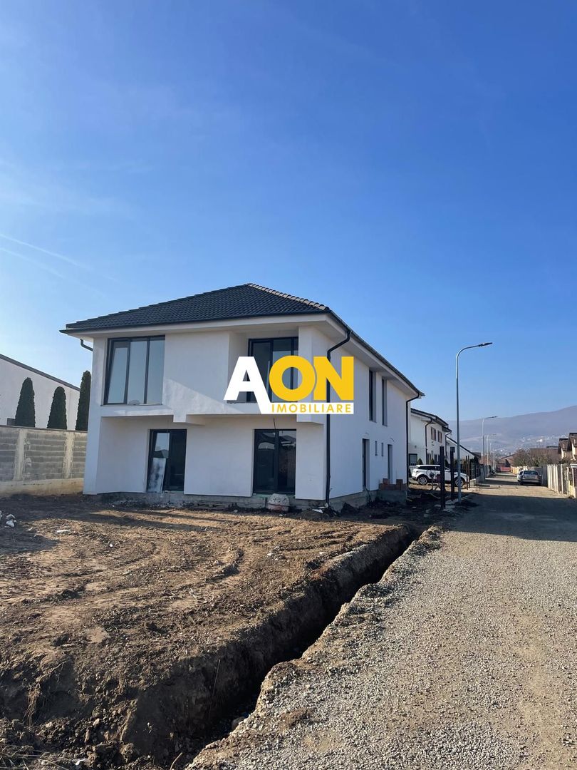 De vanzare 1/2 duplex finisat, 4 camere, 326mp teren, Cetate - Poză 1