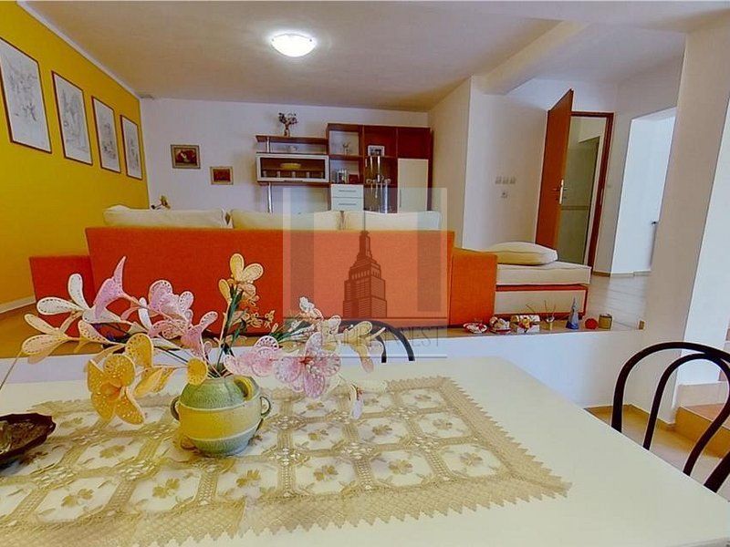 Vilă deosebită cu 6 camere în zona Şchei, Braşov - Poză 9