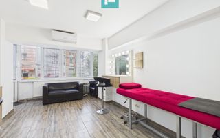 Spațiu Make-Up în salon - Poză 4