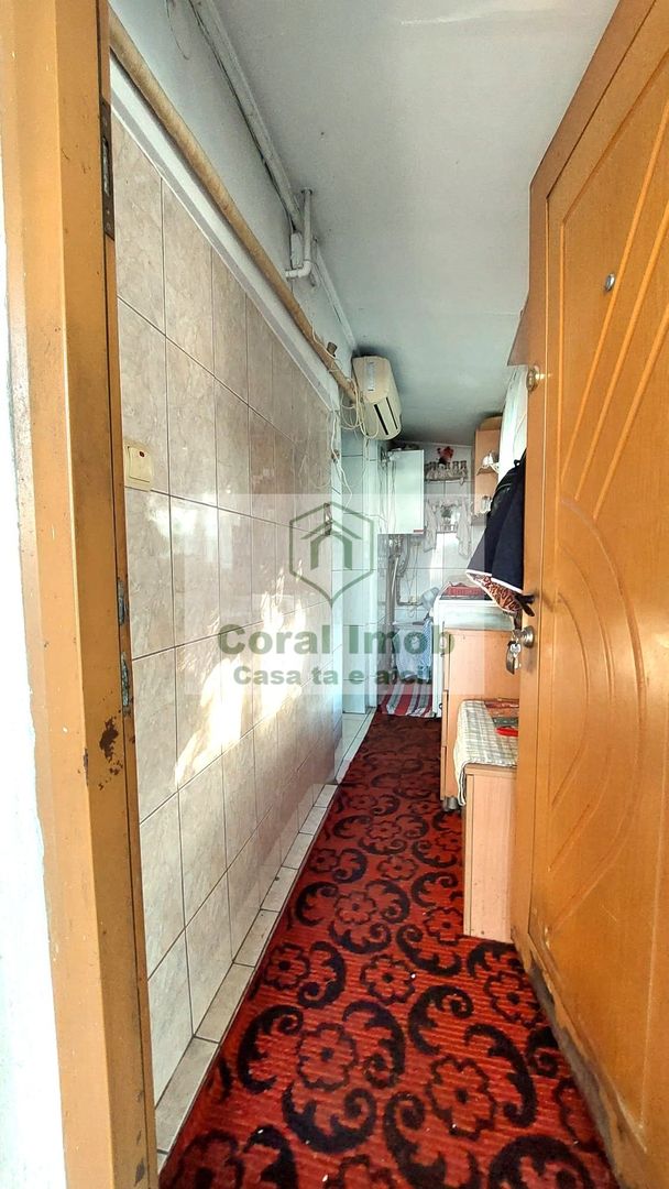 Vanzare casa 6 camere, 3 bai, 3 bucatarii, 2 centrale,  curte individu - Poză 17