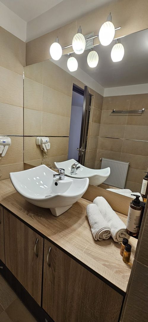 HOTEL BRAN– ZONA PREMIUM / 31 UNITĂȚI CAZARE / SPA / RESTAURANT - Poză 8